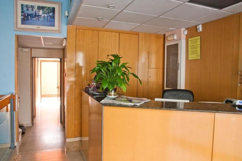 Hostal Baler Βαρκελώνη Εξωτερικό φωτογραφία